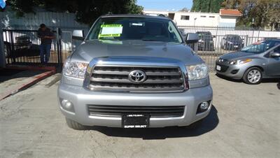 2011 Toyota Sequoia SR5 - Photo 2 - Van Nuys, CA 91405