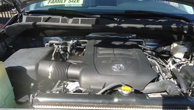 2011 Toyota Sequoia SR5 - Photo 27 - Van Nuys, CA 91405