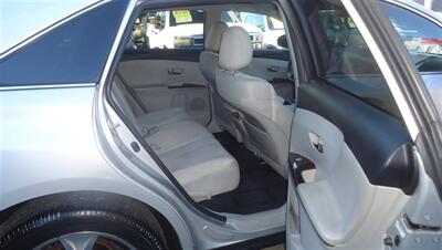 2010 Toyota Venza FWD V6 - Photo 11 - Van Nuys, CA 91405