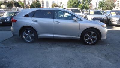 2010 Toyota Venza FWD V6 - Photo 3 - Van Nuys, CA 91405