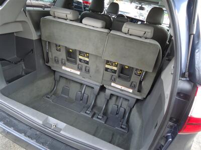 2017 Toyota Sienna XLE 7-Passenger Auto   - Photo 13 - Van Nuys, CA 91405