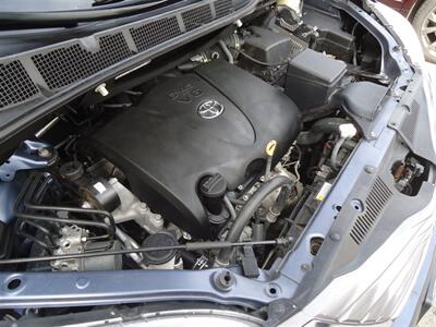 2017 Toyota Sienna XLE 7-Passenger Auto   - Photo 29 - Van Nuys, CA 91405