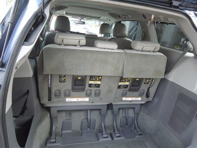 2017 Toyota Sienna XLE 7-Passenger Auto   - Photo 12 - Van Nuys, CA 91405