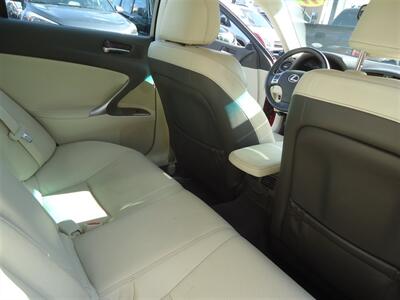 2011 Lexus IS   - Photo 12 - Van Nuys, CA 91405