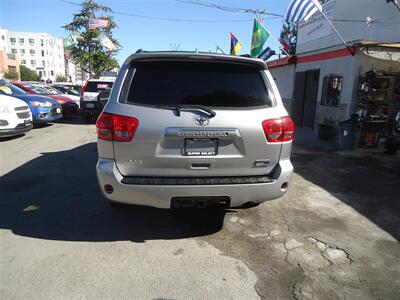 2010 Toyota Sequoia Limited - Photo 10 - Van Nuys, CA 91405