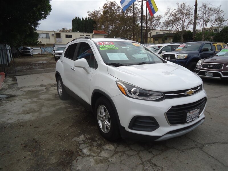 2018 Chevrolet Trax LT   - Photo 1 - Van Nuys, CA 91405
