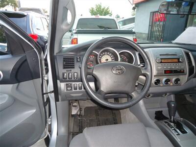 2005 Toyota Tacoma PreRunner V6   - Photo 15 - Van Nuys, CA 91405
