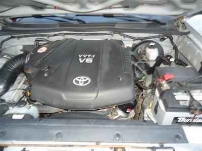 2005 Toyota Tacoma PreRunner V6   - Photo 18 - Van Nuys, CA 91405