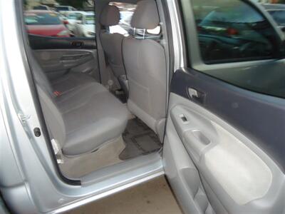 2005 Toyota Tacoma PreRunner V6   - Photo 8 - Van Nuys, CA 91405