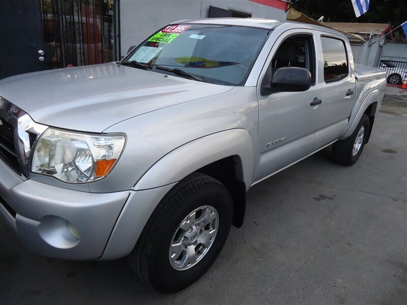 2005 Toyota Tacoma PreRunner V6   - Photo 1 - Van Nuys, CA 91405