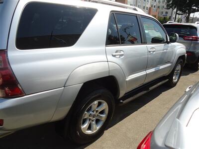 2005 Toyota 4Runner SR5   - Photo 12 - Van Nuys, CA 91405