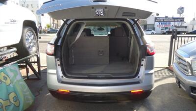 2017 Chevrolet Traverse LS   - Photo 7 - Van Nuys, CA 91405
