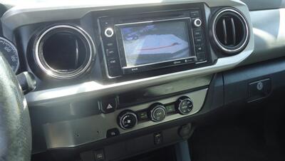2016 Toyota Tacoma SR5 V6 - Photo 20 - Van Nuys, CA 91405
