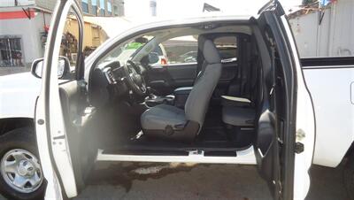 2016 Toyota Tacoma SR5 V6 - Photo 16 - Van Nuys, CA 91405