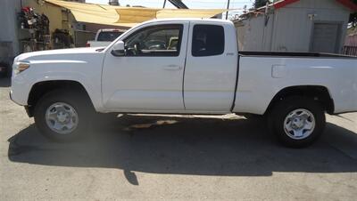 2016 Toyota Tacoma SR5 V6 - Photo 7 - Van Nuys, CA 91405