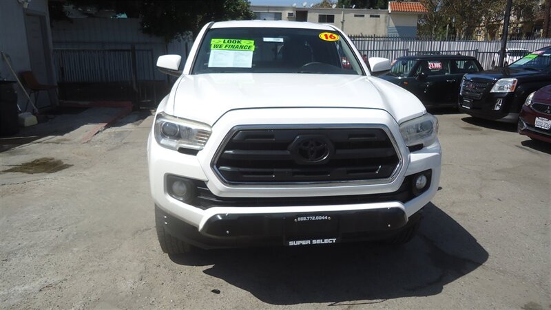 2016 Toyota Tacoma SR5 V6   - Photo 1 - Van Nuys, CA 91405