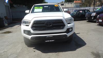 2016 Toyota Tacoma SR5 V6 - Photo 5 - Van Nuys, CA 91405