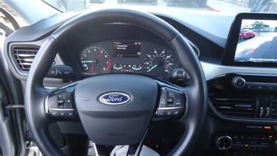 2022 Ford Escape SEL   - Photo 24 - Van Nuys, CA 91405