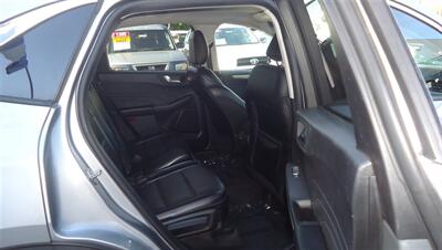 2022 Ford Escape SEL   - Photo 12 - Van Nuys, CA 91405