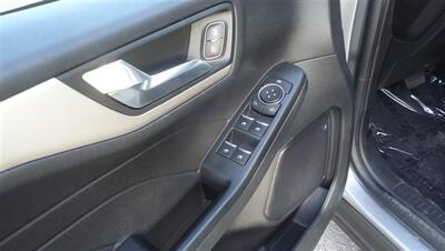 2022 Ford Escape SEL   - Photo 29 - Van Nuys, CA 91405