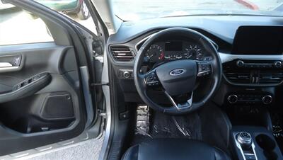 2022 Ford Escape SEL   - Photo 17 - Van Nuys, CA 91405