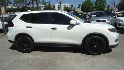 2020 Nissan Rogue S   - Photo 3 - Van Nuys, CA 91405