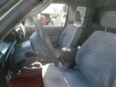 2003 Toyota Tacoma PreRunner V6 - Photo 12 - Van Nuys, CA 91405