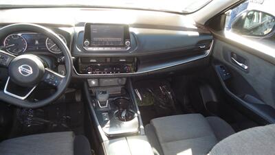 2021 Nissan Rogue SV   - Photo 17 - Van Nuys, CA 91405