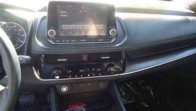 2021 Nissan Rogue SV   - Photo 23 - Van Nuys, CA 91405
