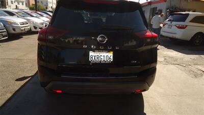 2021 Nissan Rogue SV   - Photo 8 - Van Nuys, CA 91405