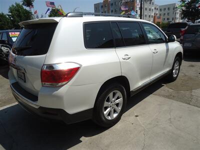 2011 Toyota Highlander SE   - Photo 3 - Van Nuys, CA 91405