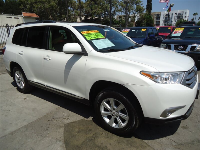 2011 Toyota Highlander SE   - Photo 1 - Van Nuys, CA 91405