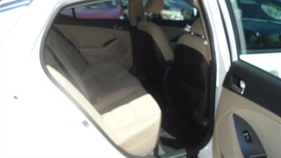 2015 Kia Optima Hybrid   - Photo 10 - Van Nuys, CA 91405