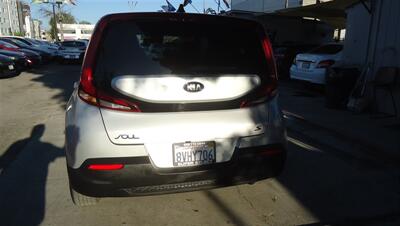 2021 Kia Soul S   - Photo 9 - Van Nuys, CA 91405