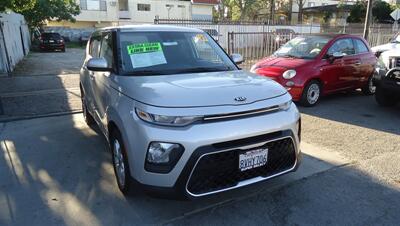 2021 Kia Soul S   - Photo 2 - Van Nuys, CA 91405
