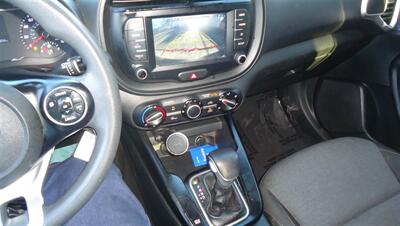 2021 Kia Soul S   - Photo 25 - Van Nuys, CA 91405