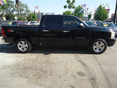 2011 Chevrolet Silverado 1500 LT   - Photo 3 - Van Nuys, CA 91405