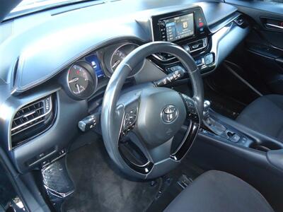 2018 Toyota C-HR XLE   - Photo 20 - Van Nuys, CA 91405
