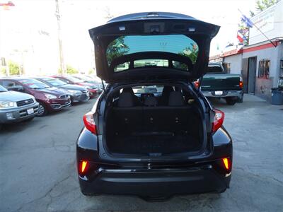 2018 Toyota C-HR XLE   - Photo 10 - Van Nuys, CA 91405