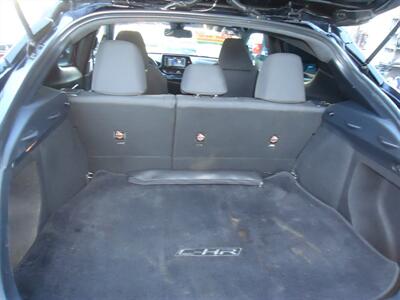 2018 Toyota C-HR XLE   - Photo 11 - Van Nuys, CA 91405