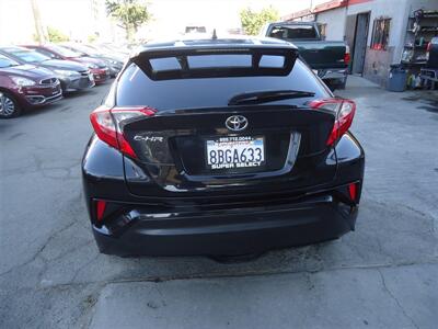 2018 Toyota C-HR XLE   - Photo 9 - Van Nuys, CA 91405