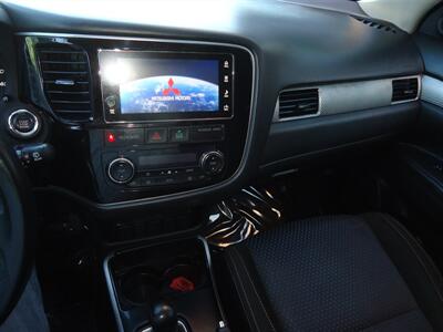 2017 Mitsubishi Outlander SE   - Photo 17 - Van Nuys, CA 91405