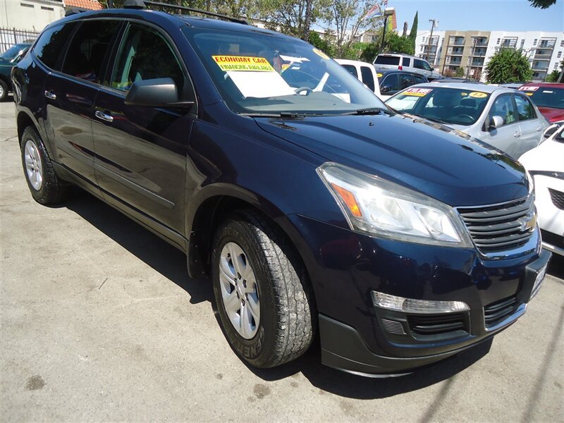 2017 Chevrolet Traverse LS   - Photo 1 - Van Nuys, CA 91405