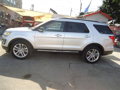 2016 Ford Explorer XLT   - Photo 8 - Van Nuys, CA 91405