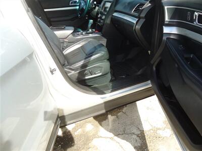 2016 Ford Explorer XLT   - Photo 16 - Van Nuys, CA 91405