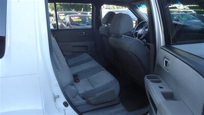 2013 Honda Pilot LX - Photo 14 - Van Nuys, CA 91405