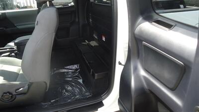 2022 Toyota Tacoma SR   - Photo 15 - Van Nuys, CA 91405