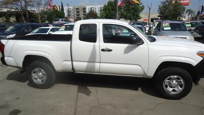 2022 Toyota Tacoma SR   - Photo 3 - Van Nuys, CA 91405