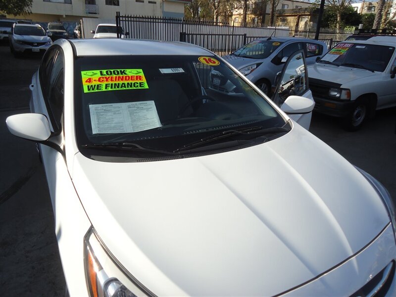 2016 Hyundai ACCENT L   - Photo 1 - Van Nuys, CA 91405