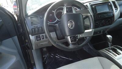 2014 Toyota Tacoma   - Photo 18 - Van Nuys, CA 91405